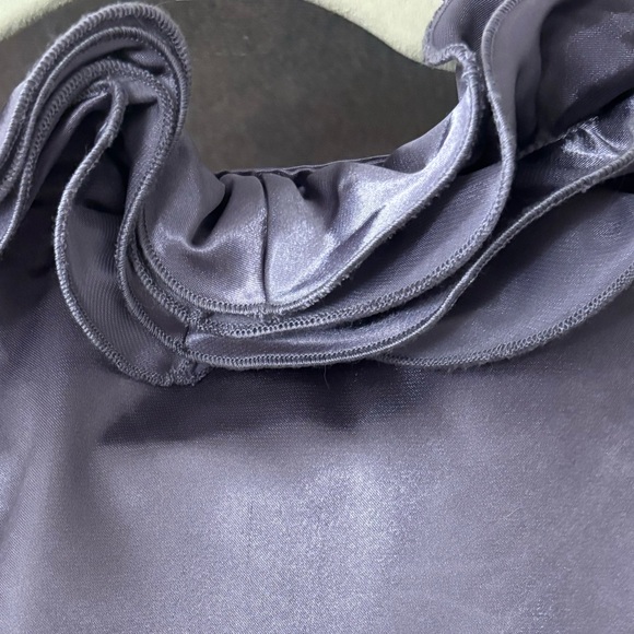 Lavender Amy Byer Top with Ruffled neckline detailing Size M - Picture 5 of 5